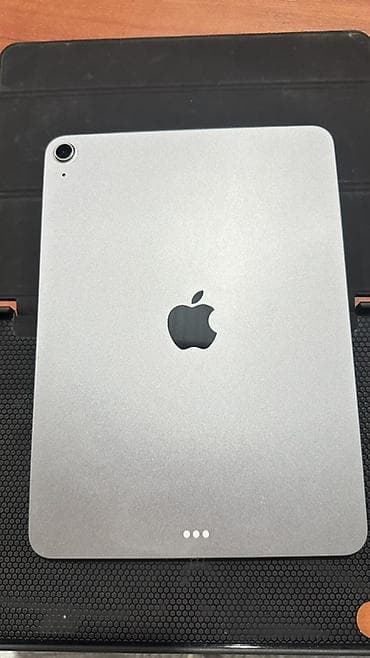Планшет, Apple, память 256 ГБ, 10" - 11", Wi-Fi, Классический цвет - Серебристый at lalafo.kg Планшет, Apple, память 256 ГБ, 10" - 11", Wi-Fi, Классический цвет - Серебристый