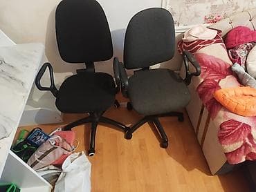 стулья отдам: Офисное кресло, С колесиками, цвет - Серый — 1