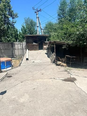 чон арвк: Продаётся земельный участок с домом и хозпостройками. Расположение: с — 5