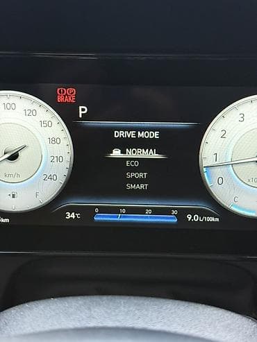 byd e9: Hyundai Avante: 2021 г., Седан — 7