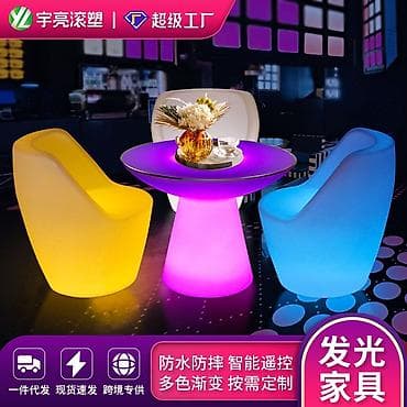 mini projector: Стол и стул для кафе — 1