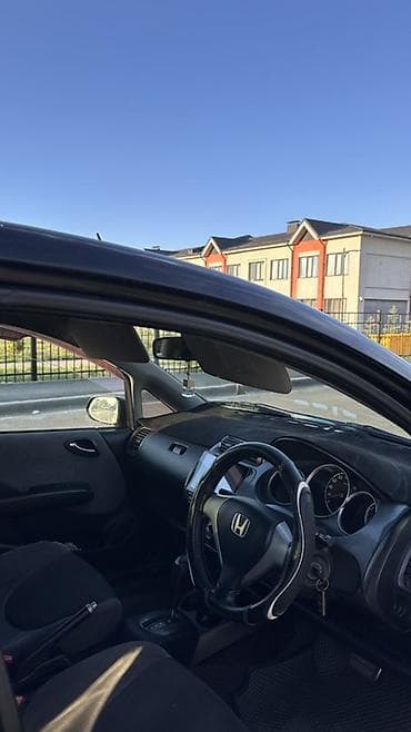 бампер на хонда фит: Honda Fit: 2003 г., 1.5 л, Автомат, Бензин, Хэтчбэк — 8