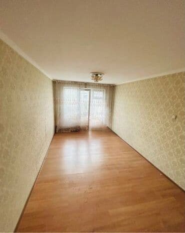 продаю квартиру 4 микрайоне: Продается 2 ком.кв. Район: 4 мкр Площадь: 43 м2 Этаж: 4 из 4 — 1
