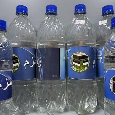 новый баклашка: Вода Zam-Zam (Замзам) в пластиковых бутылках с синей крышкой — 2