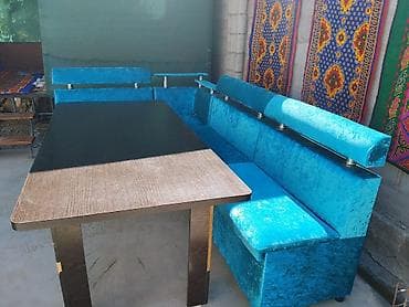 small table: Угловой комплект для столовой/гостиной + трехдверный шкаф 1) Мягкий — 2