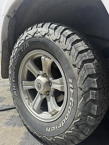 грязовые шины: Шины 265 / 70 / R 17, Всесезонная, Комплект, Внедорожные (АТ/МТ), BFGoodrich — 2
