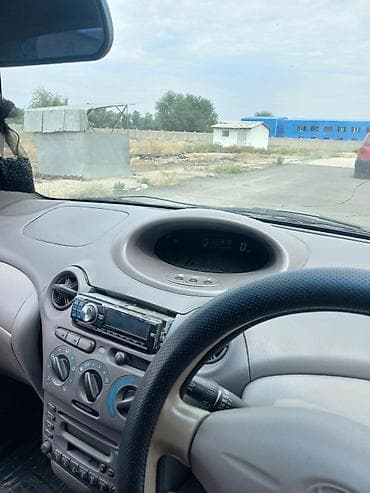 Продажа авто: Toyota Platz: 2000 г., 1.5 л, Автомат, Бензин, Седан — 6