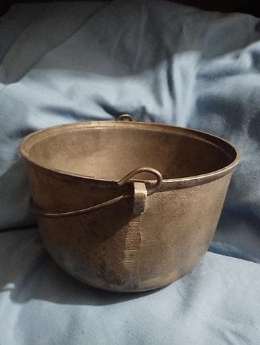 Казандар: Котелок алюминиевый с дужкой для костра/печи. Описание: - Материал — 2