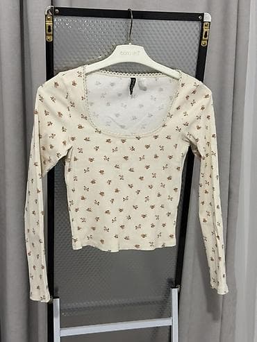 Личные вещи: BERSHKA, HM и другие 1.Боди BERSHKA - M/600c 2. Кофточка с длинными — 2