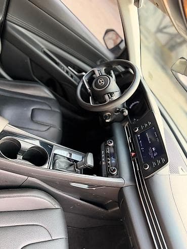 салквн тор: Hyundai Avante: 2021 г., 1.6 л, Автомат, Гибрид, Седан — 2