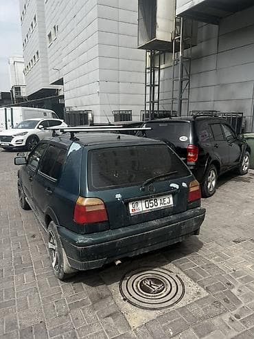Volkswagen Golf: 1992 г., 1.8 л, Механика, Бензин, Хэтчбэк