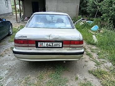 mazda 3: Mazda 626: 1988 г., 2 л, Механика, Бензин, Седан — 4