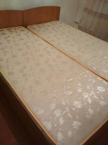 sofa bed: Продаю две кровати, можно по отдельности 2.0*0.85 см с матрасом. Цена — 3