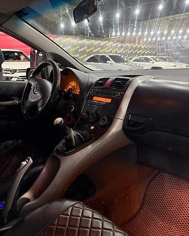 honda fit 2001: Toyota Auris: 2008 г., 1.4 л, Ручные, Дизель, Хэтчбэк — 4