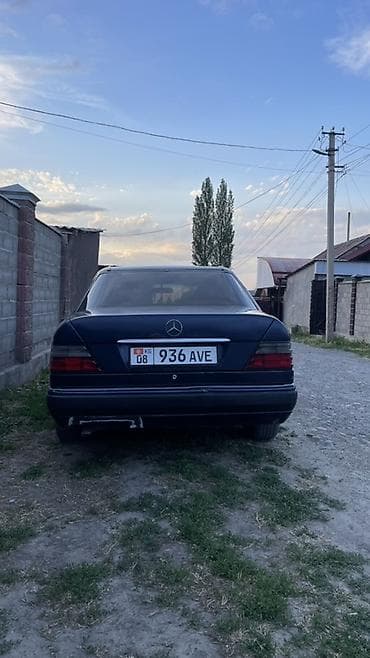 Продажа авто: Mercedes-Benz E-Class: 1995 г., 2 л, Механика, Бензин, Седан — 5