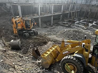 фронталный погрушик: Сдаю Фронтальный погрузчик, 5 тонн, 3 куб.м, На месяц — 4