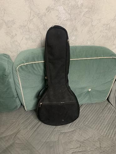 Стойки для музыкальных инструментов: Настенная вешалка-держатель для гитары + складная подставка для ноги + — 4