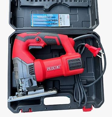 Электролобзик РЕСАНТА в комплекте с кейсом и набором пилок