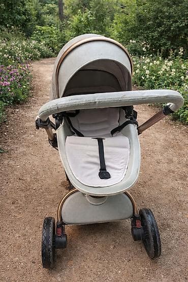 зимние форма: Прогулочная коляска с большим капюшоном и поворотным бампером. - — 2