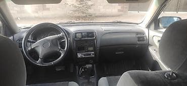 Mazda 626: 1999 г., 0.2 л, Автомат, Бензин, Хэтчбэк
