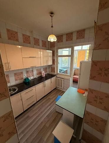 Недвижимость: 2 комнаты, 50 м², 7 мкр 105 серия, 7 этаж, Косметический ремонт — 1
