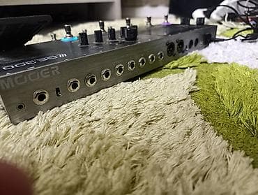 красный страитель: Продам гитарный процессор Mooer GE 300. В отличном состоянии. В него — 2