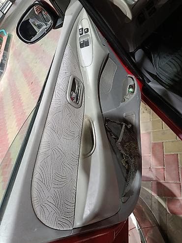 mini coper: Nissan Almera Tino: 2001 г., 1.8 л, Механика, Бензин, Хэтчбэк — 3