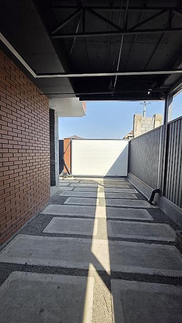 12 мкр сдаю: Продаётся Дуплекс в с.Бешкунгей whitebox Площадь — 200 м² Надёжный — 8