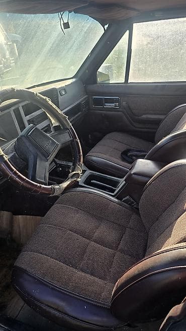 расширители: Jeep Cherokee: 1990 г., 4 л, Механика, Бензин, Внедорожник — 3