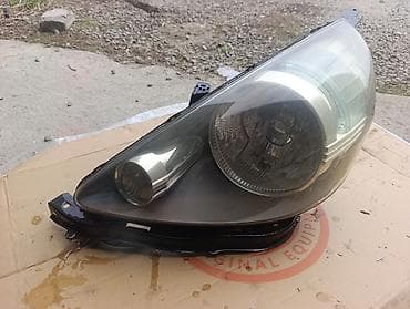 Передняя левая фара Toyota Оригинал