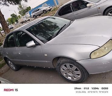 Audi A4: 1999 г., Седан