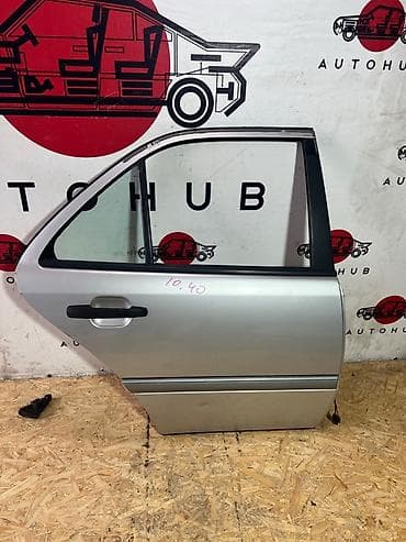 mersedes milenium: Дверь Mercedes-Benz C-CLASS W202 M111E20 1997 задн. прав. (б/у) — 1