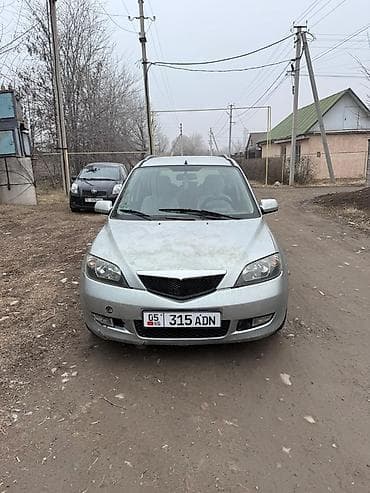 Mazda 2: 2003 г., 1.6 л, Механика, Бензин