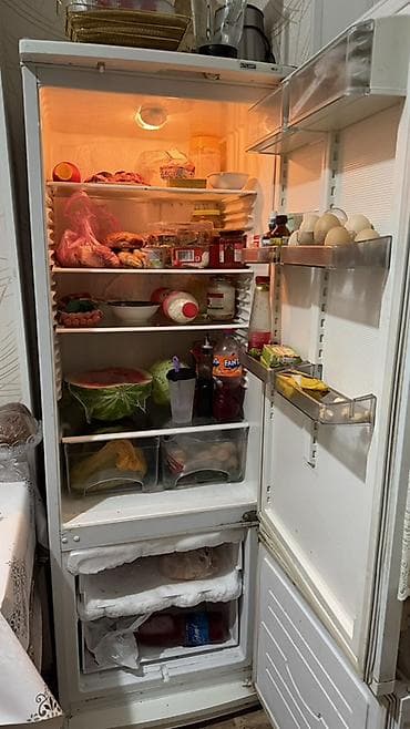 Ашкана техникасы: Муздаткыч Atlant, Колдонулган, Эки камералуу, 60 * 180 * — 2