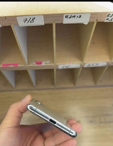 s pen: Sony Xperia 5 II, Б/у, 128 ГБ, цвет - Белый, 2 SIM — 3