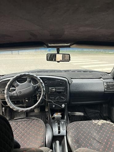 Volkswagen: Volkswagen Passat: 1994 г., 1.8 л, Автомат, Бензин, Седан — 10