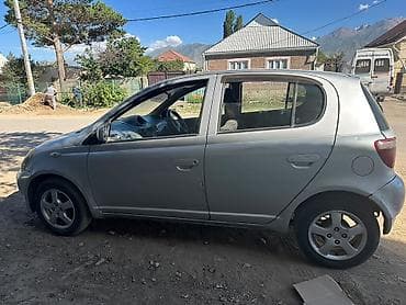 другая мото: Toyota Vitz: 2000 г., 1 л, Автомат, Бензин, Хэтчбэк — 3