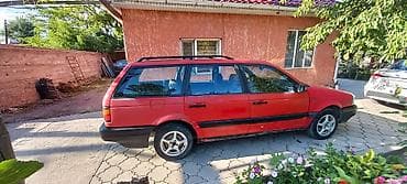 Унаа сатуу: Volkswagen Passat: 1990 г., Кол менен иштөөчү, Бензин — 6