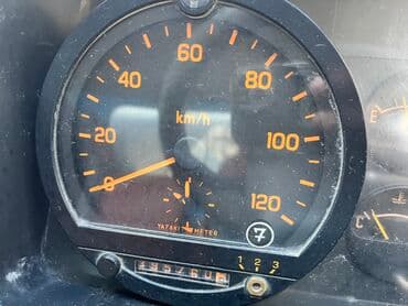 тягач двух мостовой: Грузовик, Б/у — 8