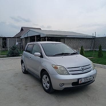 mtz 82: Toyota Ist: 2002 г., Автомат, Бензин, Хэтчбэк — 2