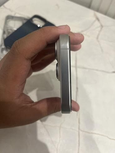 pixel 7pro: IPhone 16 Pro, Б/у, 128 ГБ, White Titanium, Чехол, 92 % — 4
