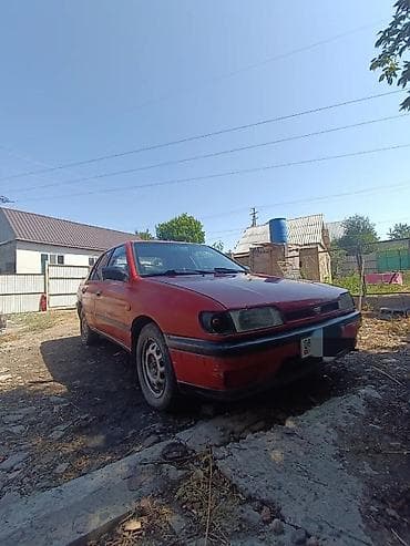 Nissan Sunny: 1991 г., 1.6 л, Ручные, Бензин, Седан — 4