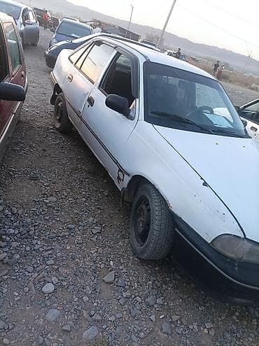 Daewoo Nexia: 1994 г., 1.5 л, Кол менен иштөөчү, Бензин — 1