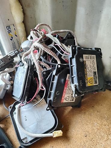 leksus: Блок ксенон D4S D4R Тойота Приус, Хайлендер, Лексус 460 — 2