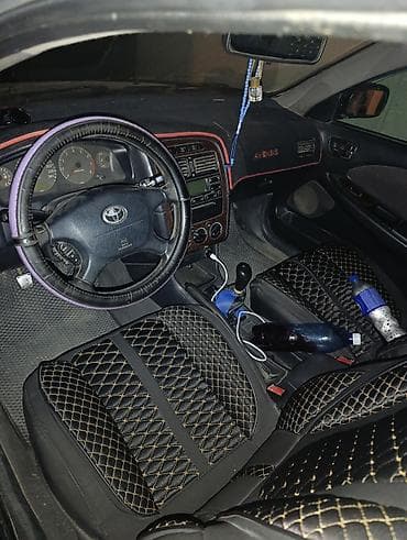 Продажа авто: Toyota Avensis: 2001 г., 2 л, Механика, Бензин, Универсал — 5