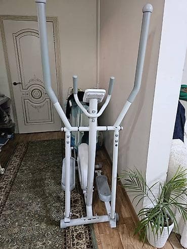 ретро радио: Эллиптический тренажер Merach - Компактный домашний кросс-тренажер — 1