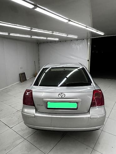step 2: Toyota Avensis: 2004 г., 1.8 л, Автомат, Бензин, Хэтчбэк — 7