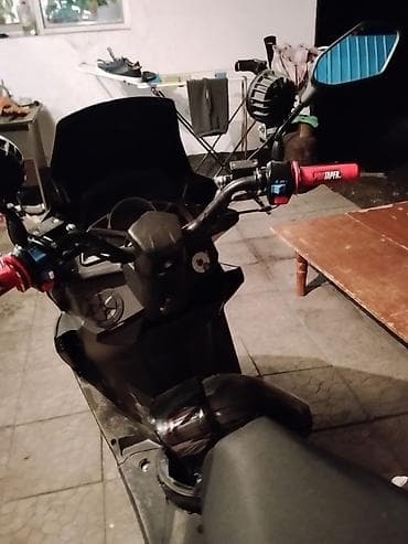 Кумурска мотороллер: Макси-скутер Yamaha, 180 куб. см, Бензин, Колдонулган — 5