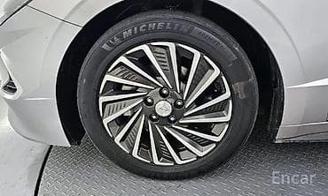 Продажа авто: Hyundai Sonata: 2020 г., 2 л, Автомат, Гибрид, Седан — 5