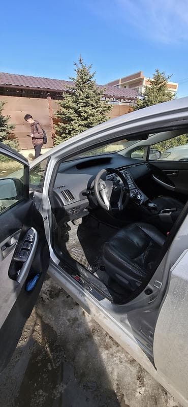 highlander 2003: Toyota Prius: 2013 г., 1.8 л, Вариатор, Гибрид, Хэтчбэк — 6